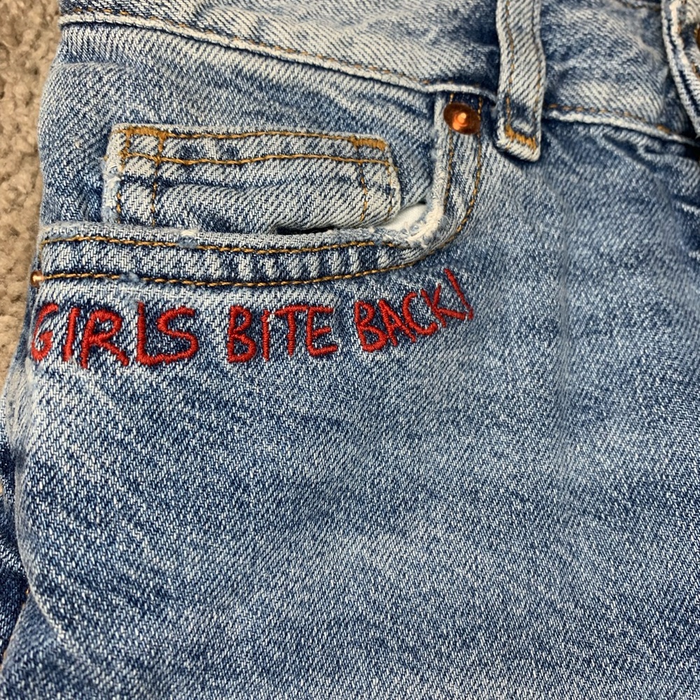 H&M Distressed Jeans 👖